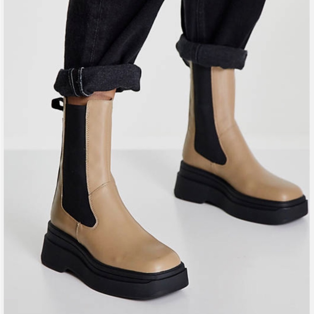 Vagabond Carla Chelsea Chunky Boots in Tan Leather - Size 6